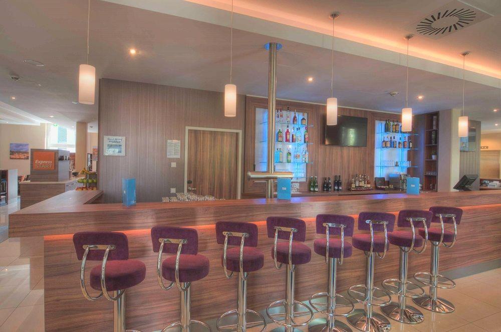 Holiday Inn Express Heidelberg City Centre エクステリア 写真