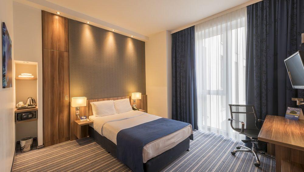 Holiday Inn Express Heidelberg City Centre エクステリア 写真